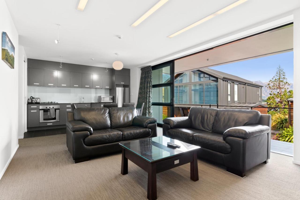 Stunning 2 Bedroom Apartment With Balcony! Queenstown Eksteriør billede