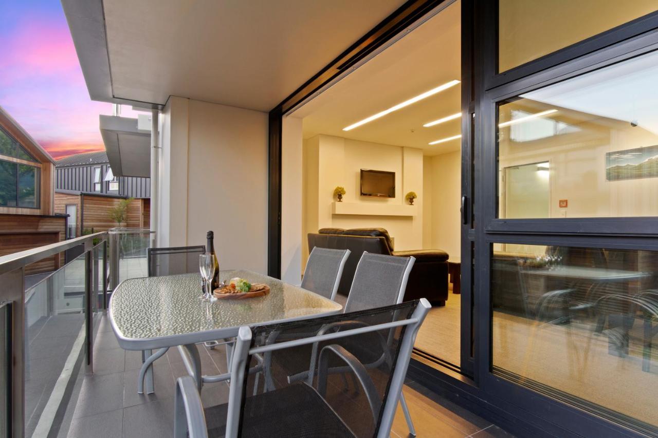 Stunning 2 Bedroom Apartment With Balcony! Queenstown Eksteriør billede